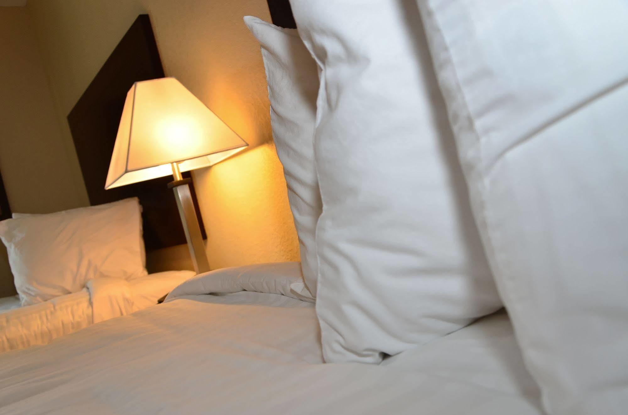 Cobblestone Inn & Suites - Clarion Ngoại thất bức ảnh