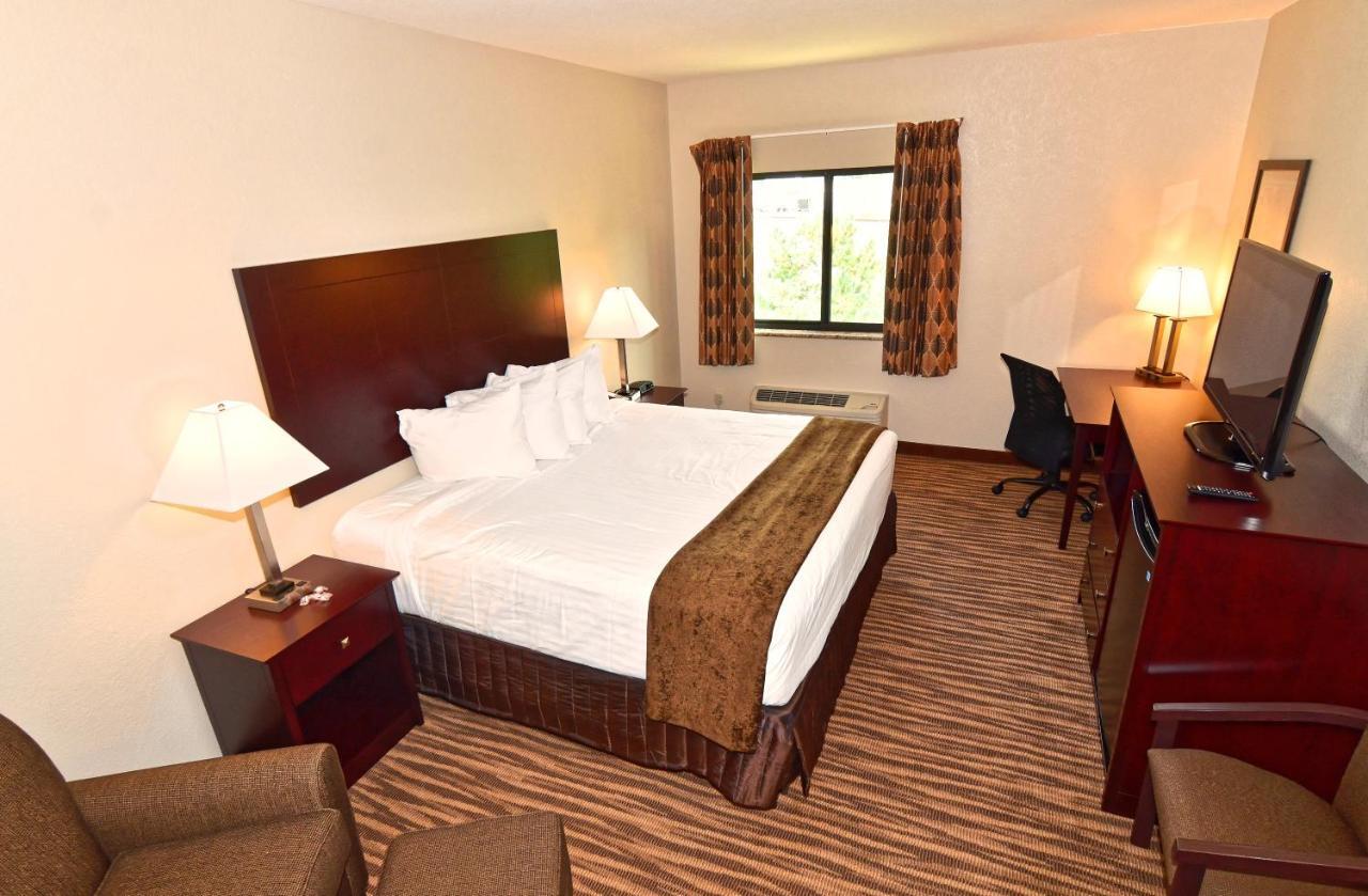 Cobblestone Inn & Suites - Clarion Ngoại thất bức ảnh