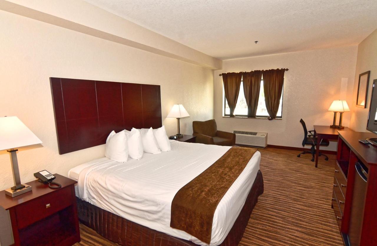 Cobblestone Inn & Suites - Clarion Ngoại thất bức ảnh