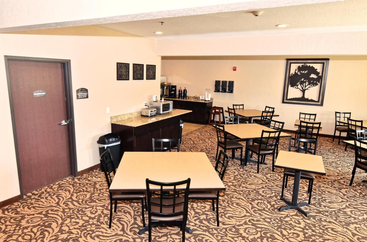 Cobblestone Inn & Suites - Clarion Ngoại thất bức ảnh