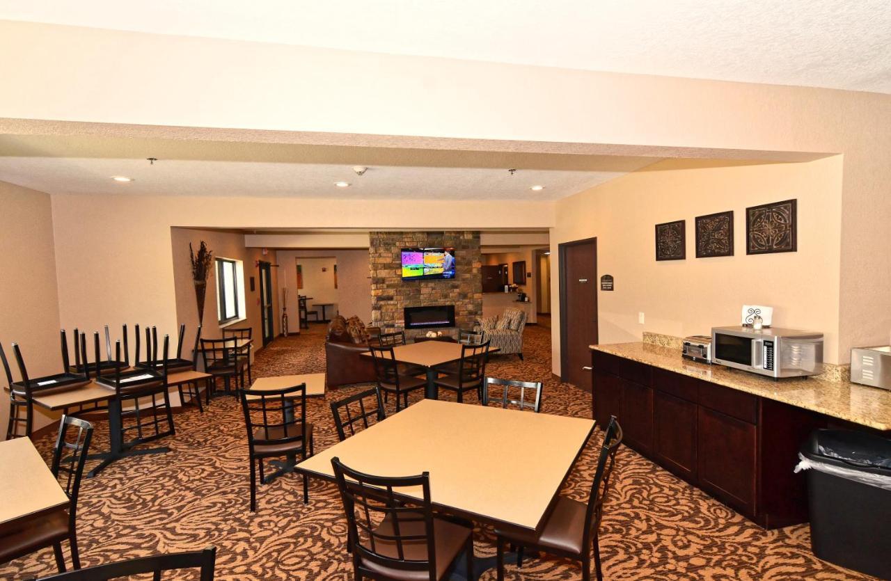 Cobblestone Inn & Suites - Clarion Ngoại thất bức ảnh